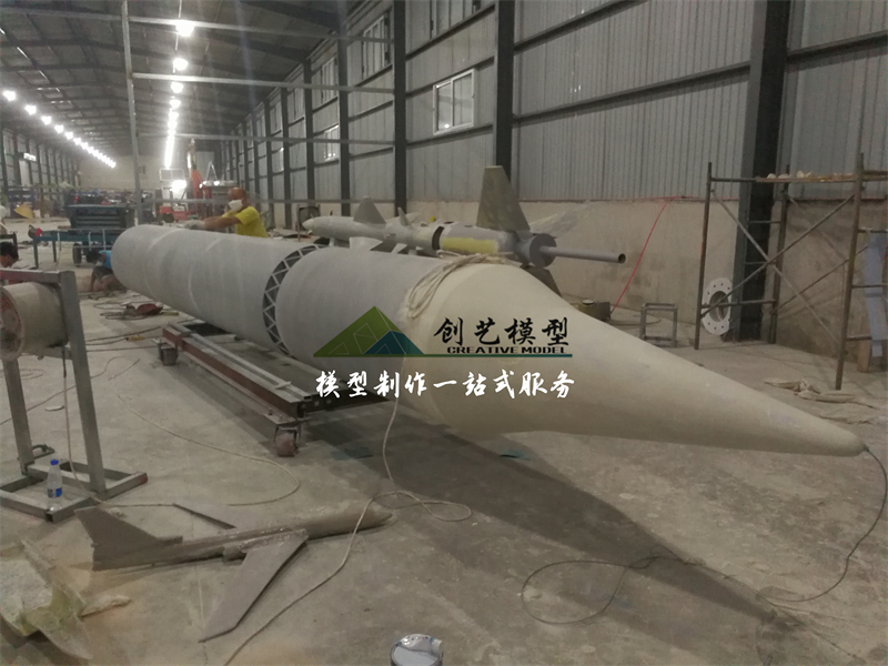 东风三红旗二导弹模型