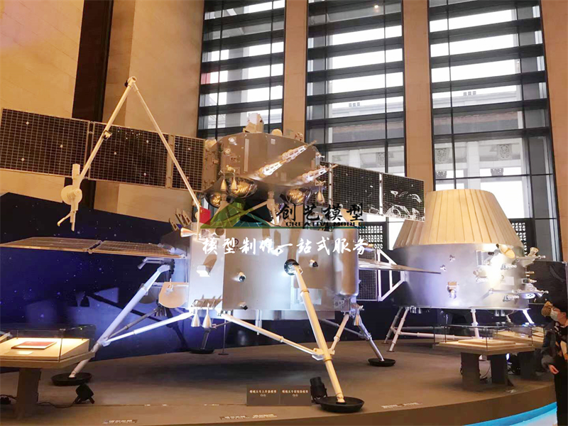 嫦娥五号上升器、着陆器模型